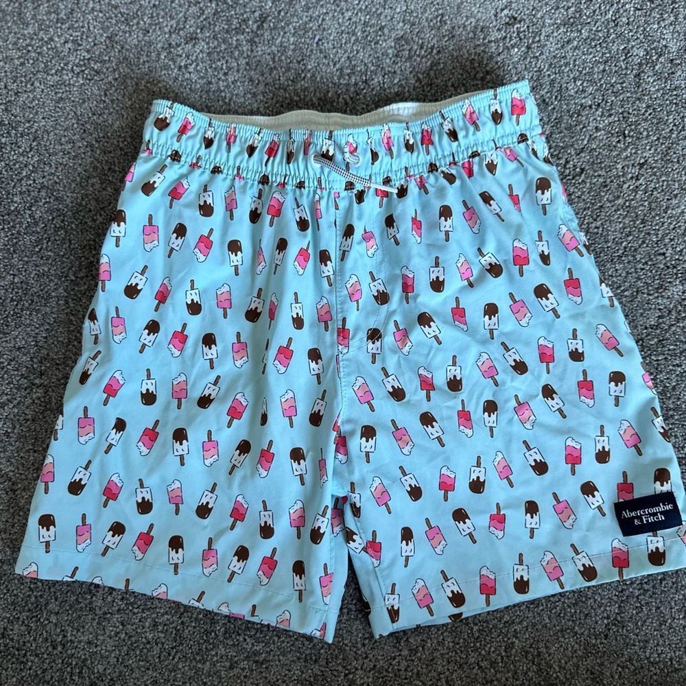 Abercrombie & Fitch Boys swim trunks 9/10